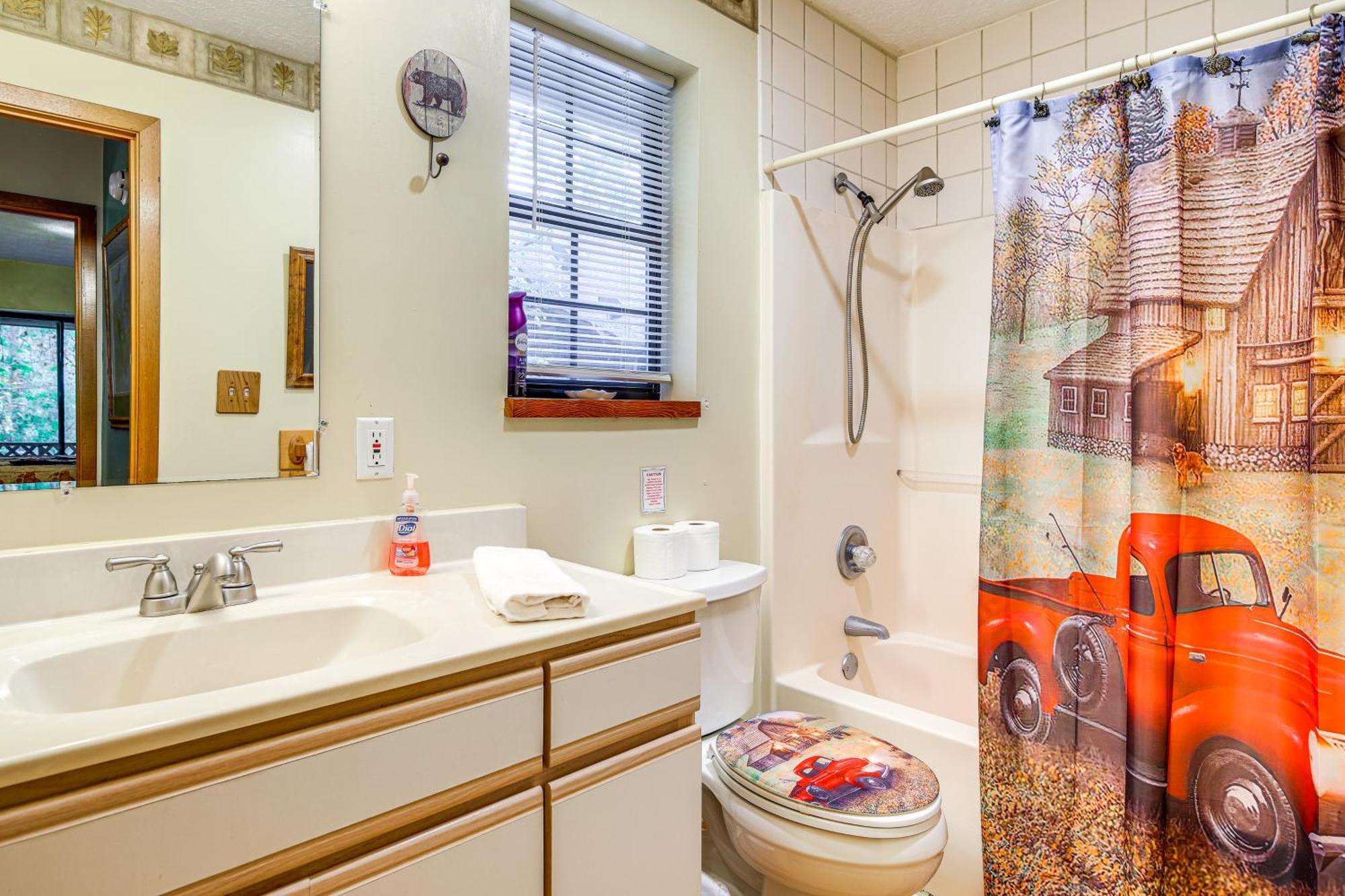 Pet-Friendly Sevierville Rental With Private Hot Tub المظهر الخارجي الصورة