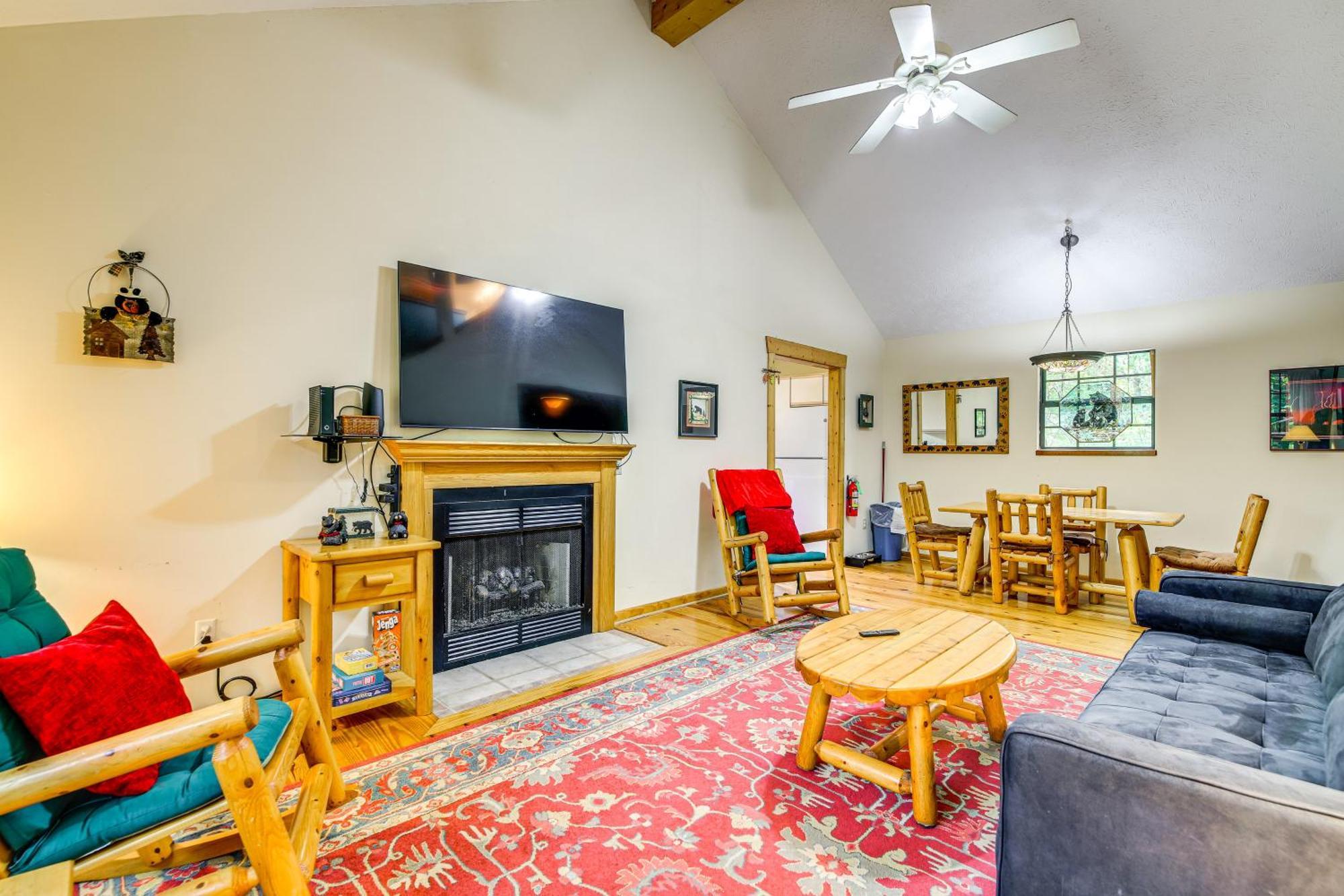 Pet-Friendly Sevierville Rental With Private Hot Tub المظهر الخارجي الصورة